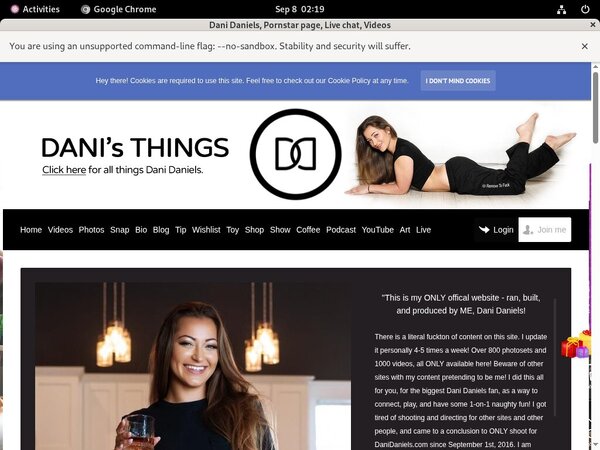 Dani Daniels With Cash